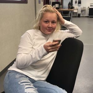 Meet your Posher, Kayla